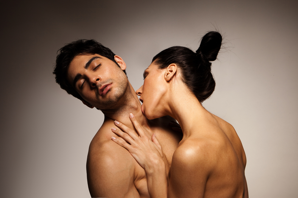 Naked Guy Kissing Girl